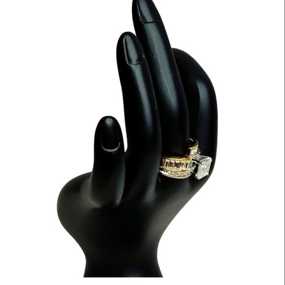 Gold Plated Ring Size 8 Baguette Princess Cut Cubic Zirconia Stones Vtg Jewelry - Picture 2 of 7